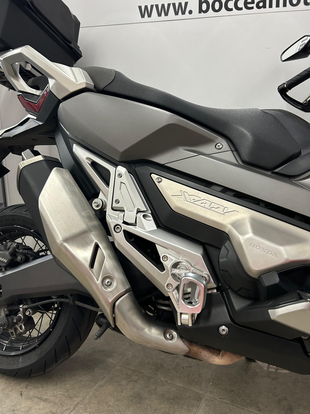 X-Adv 750